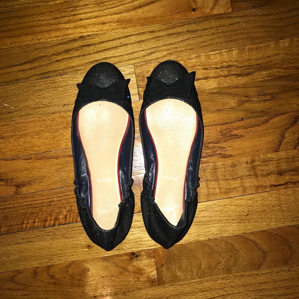 Navy Louboutin glitter flats with a bow - like new